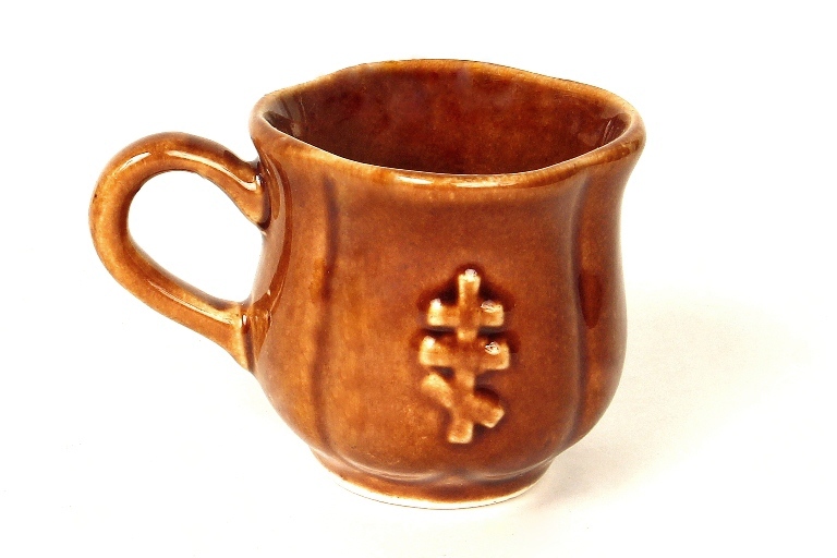 Чашка глиняная